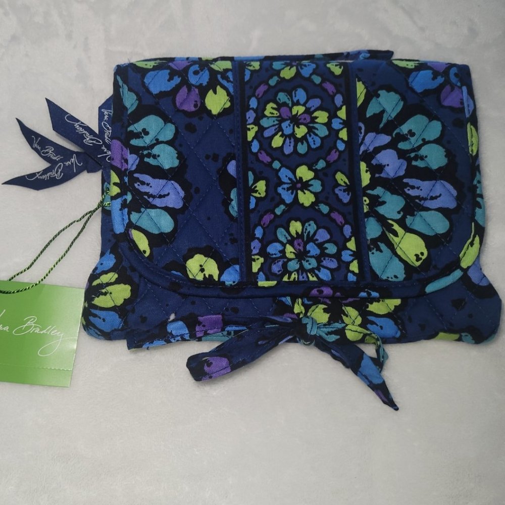 NWT Vera Bradley Essential Cosmetic Travel Bag - Indigo Pop Pattern